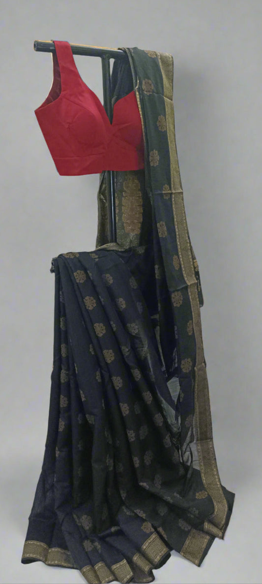 Kaalratri Gold Pure Silk Saree