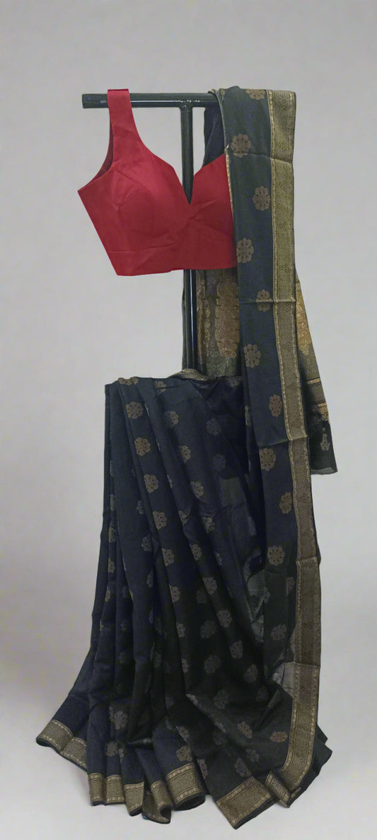 Kaalratri Gold Pure Silk Saree