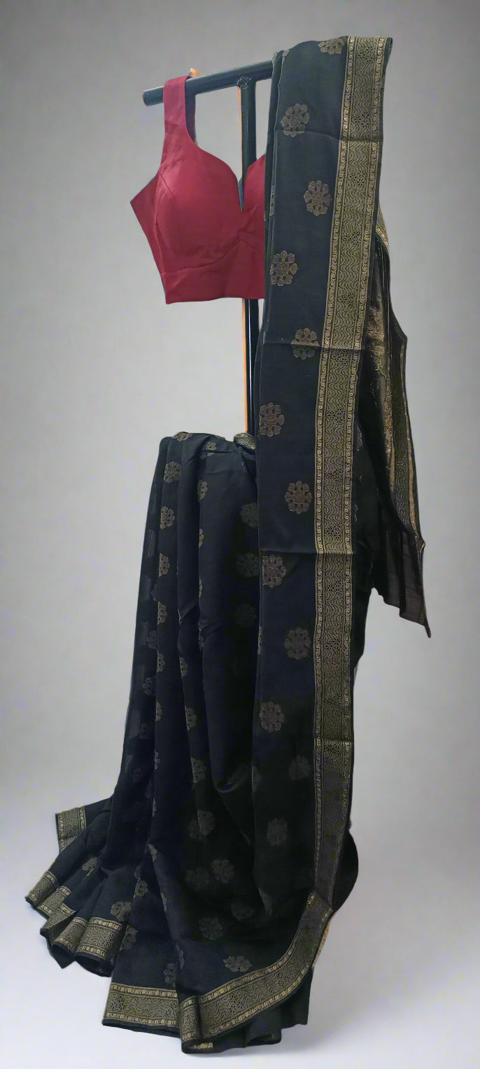 Kaalratri Gold Pure Silk Saree