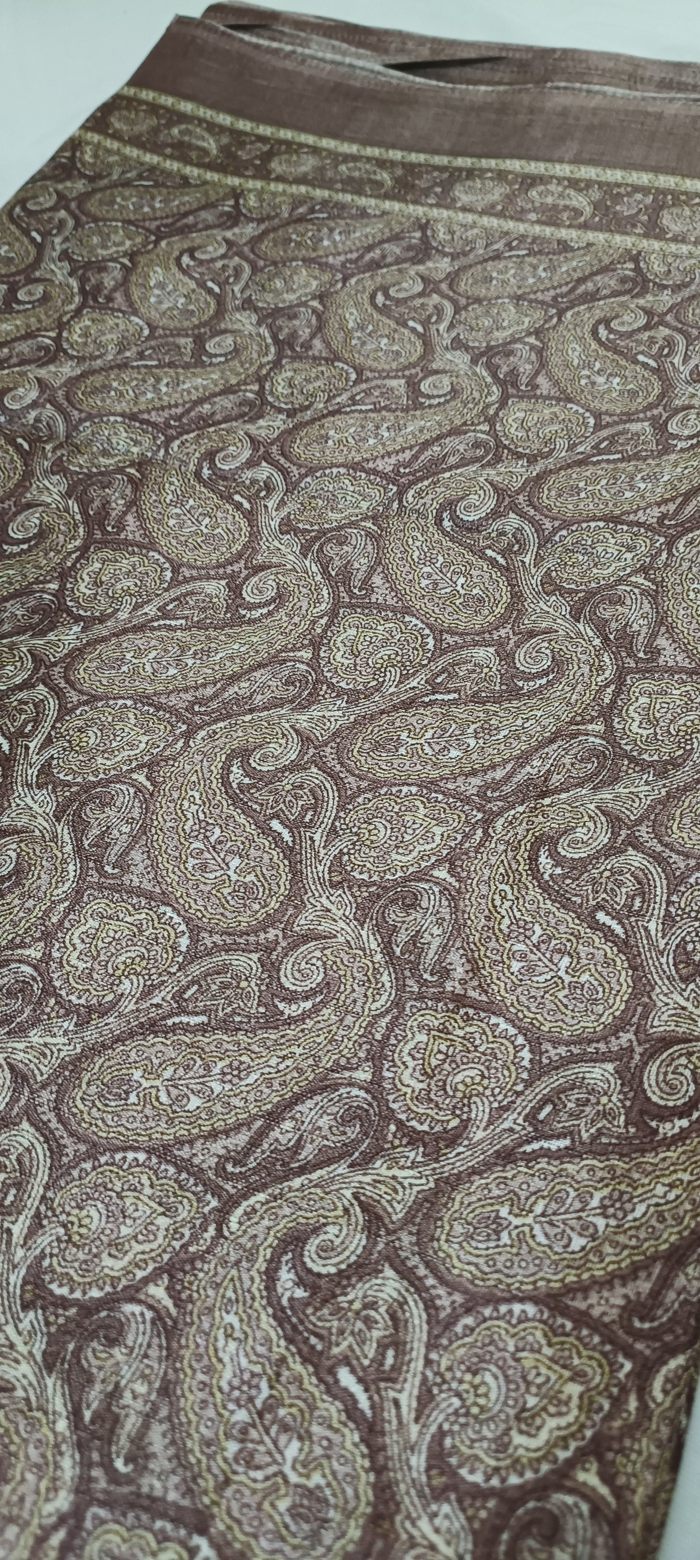 Vintage Kashish Paisley Print Saree