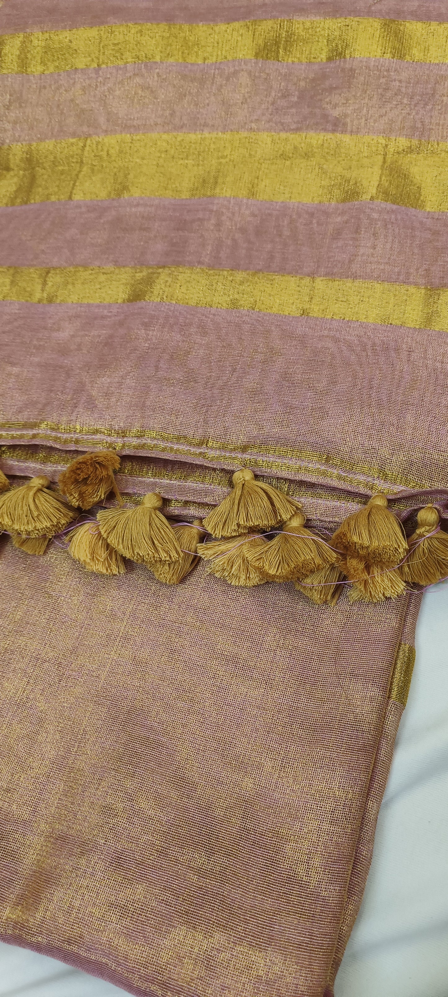 Gulchhadi Gold Tissue Linen Saree