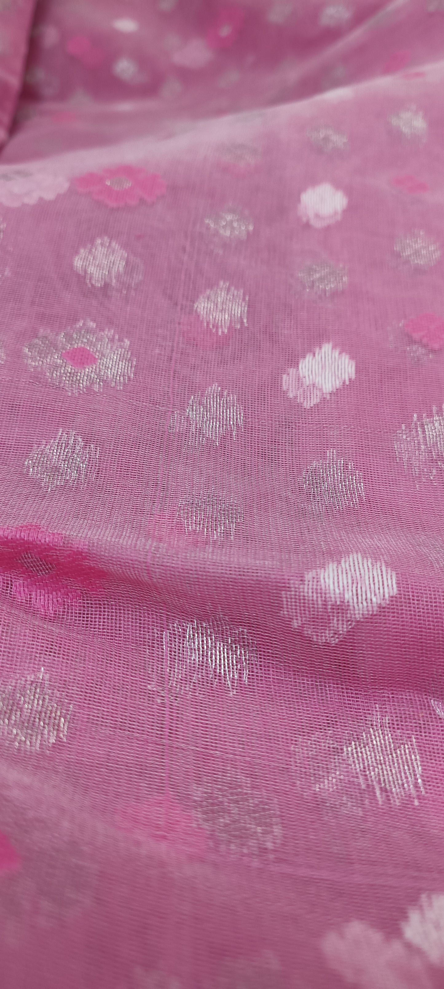 Gulchhadi Veil Dhakai Taant Saree
