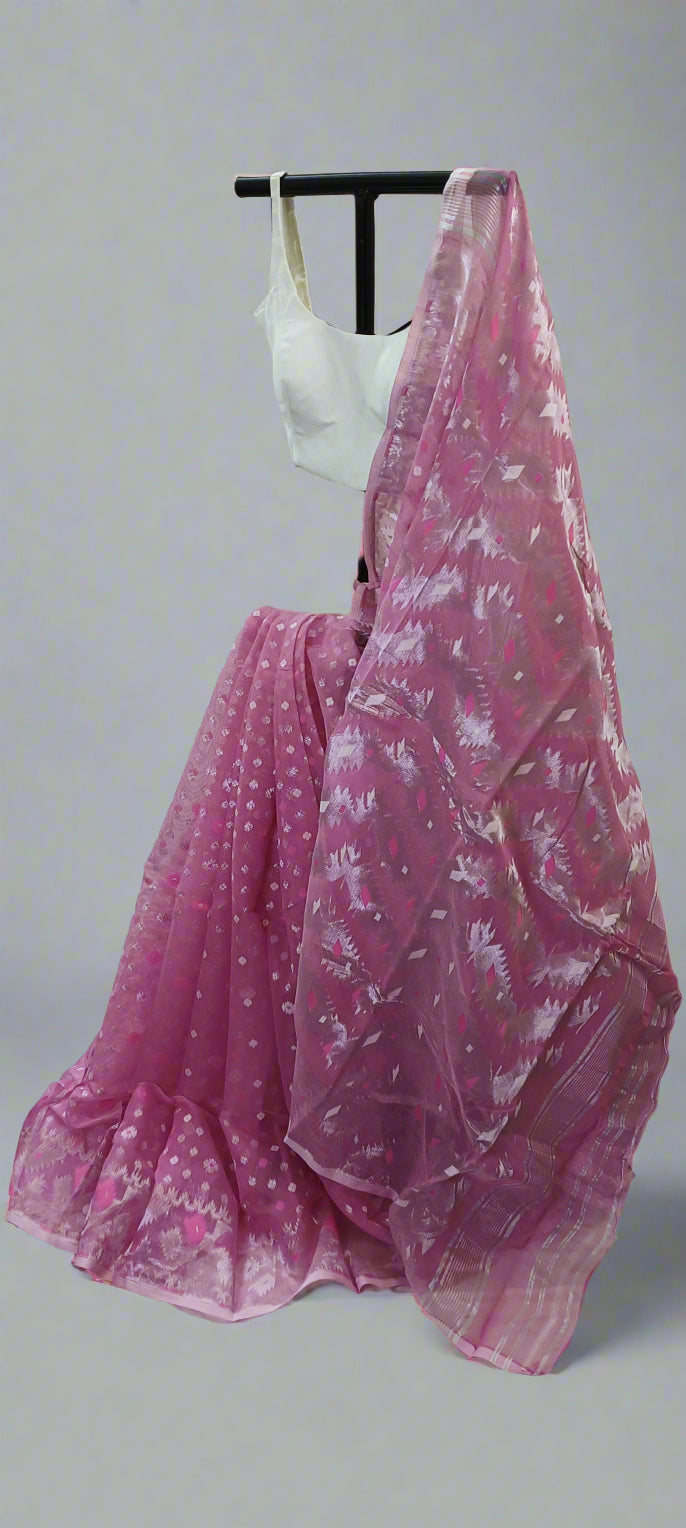Gulchhadi Veil Dhakai Taant Saree