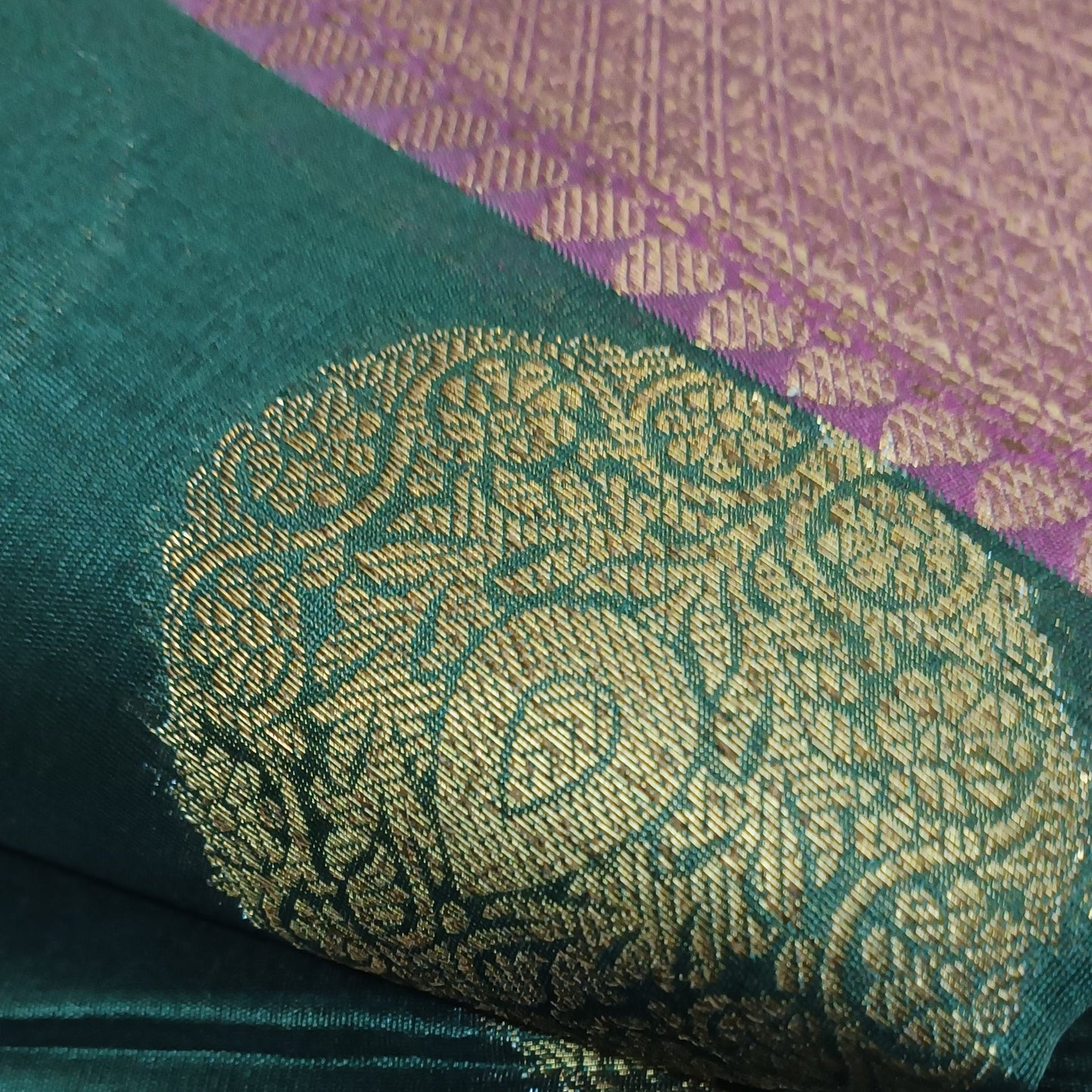 Mehruvana Green Zari Linen Saree