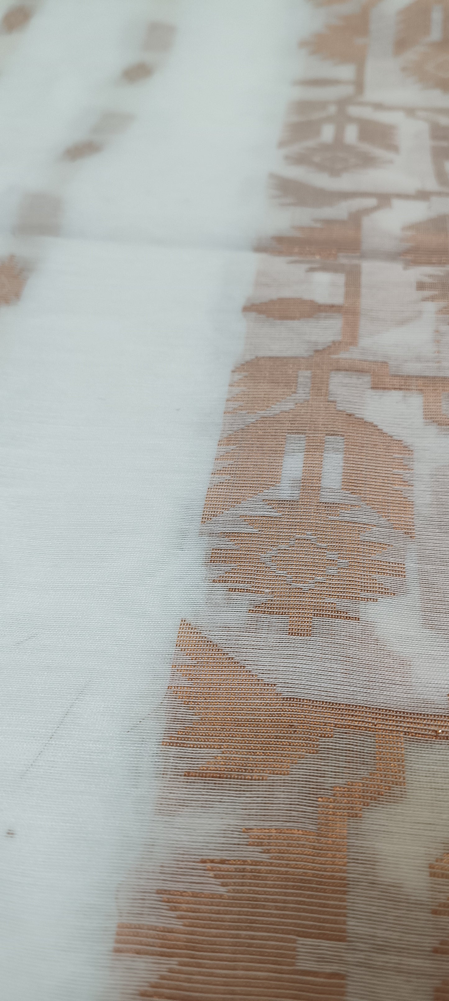 KOMOLKANTI White Jamdani Cotton Saree