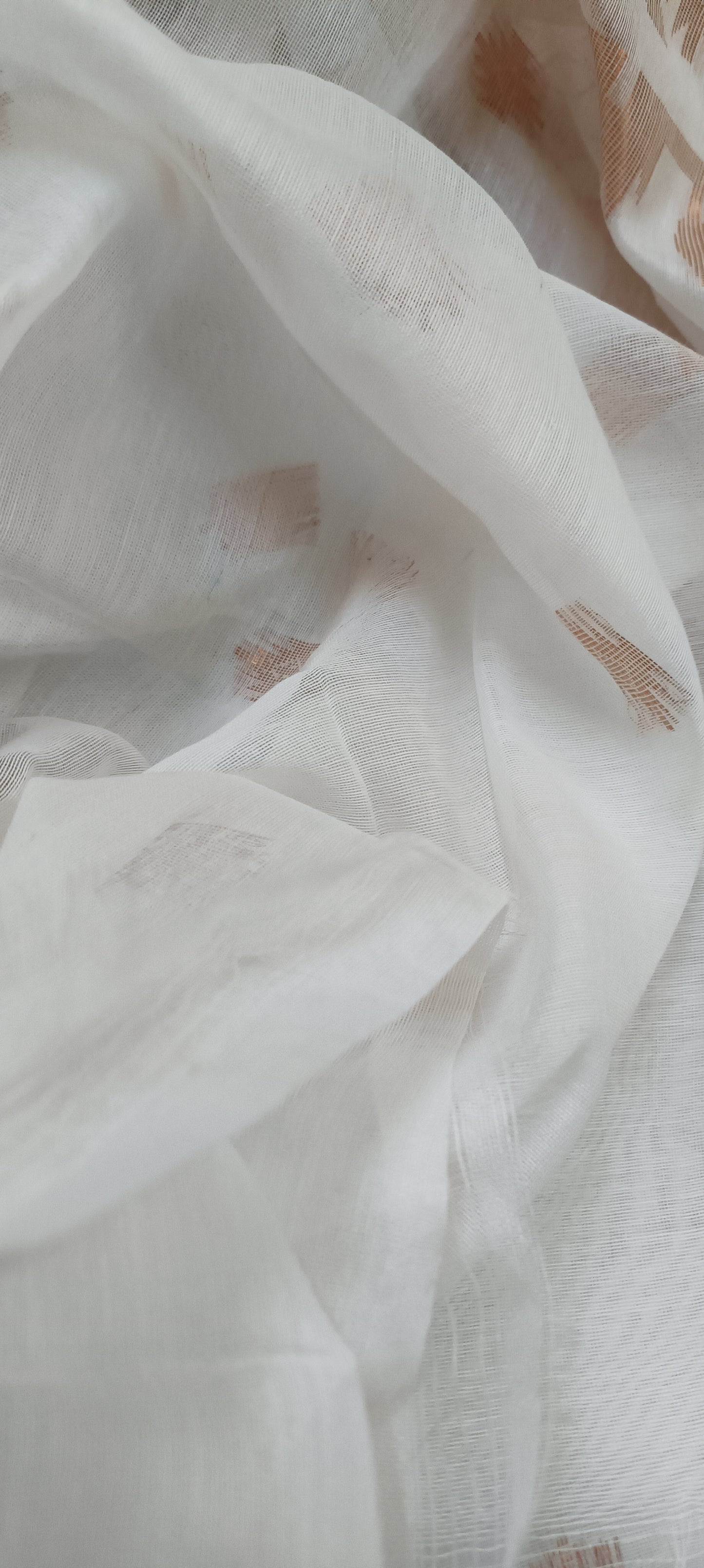KOMOLKANTI White Jamdani Cotton Saree