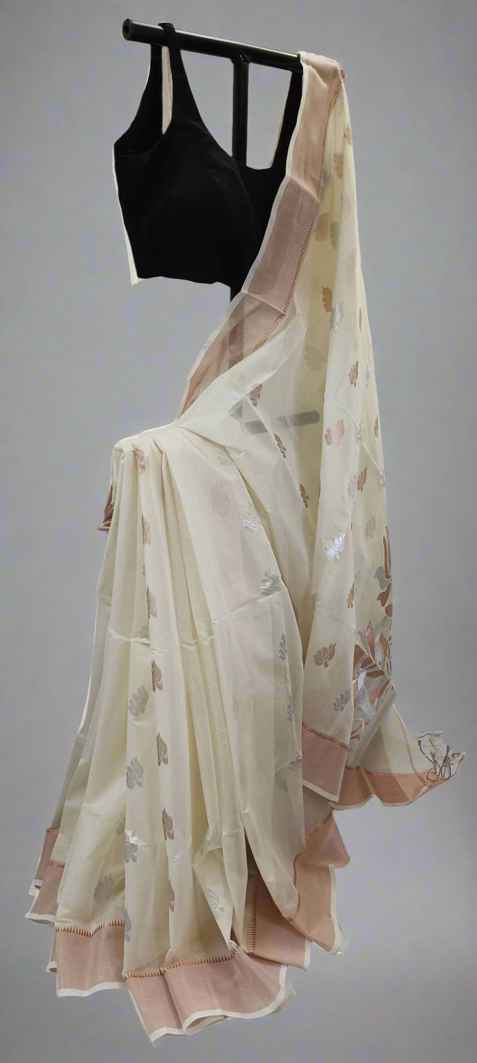 CHANDRAPUSHPO – Cream Jamdani Cotton Saree