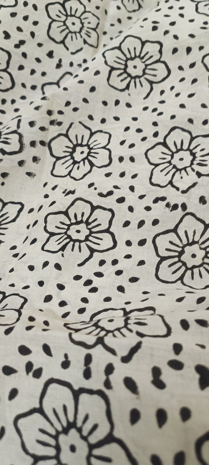 Moon-Ink Maheshwari Dhabu Print Saree