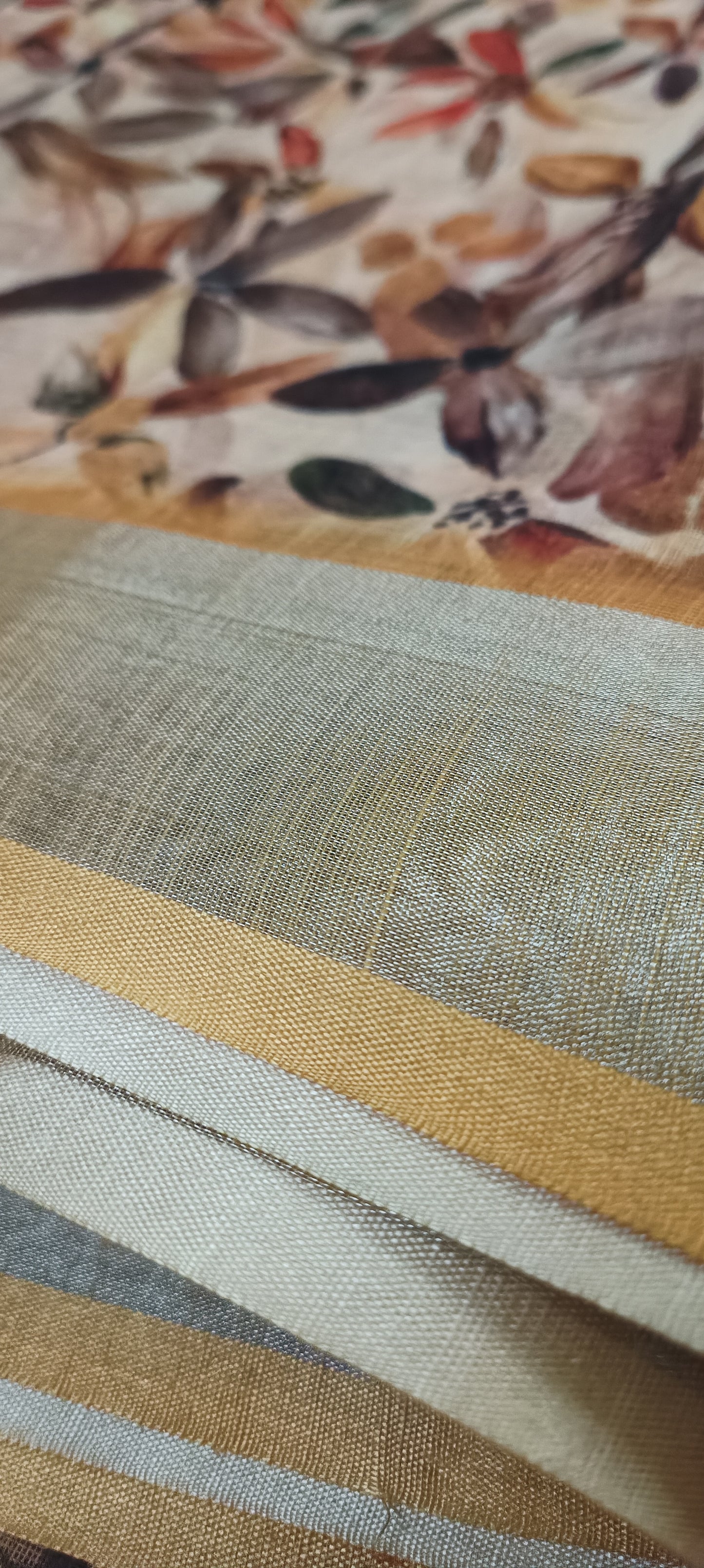 Patralekha Linen Saree with Leaf Print