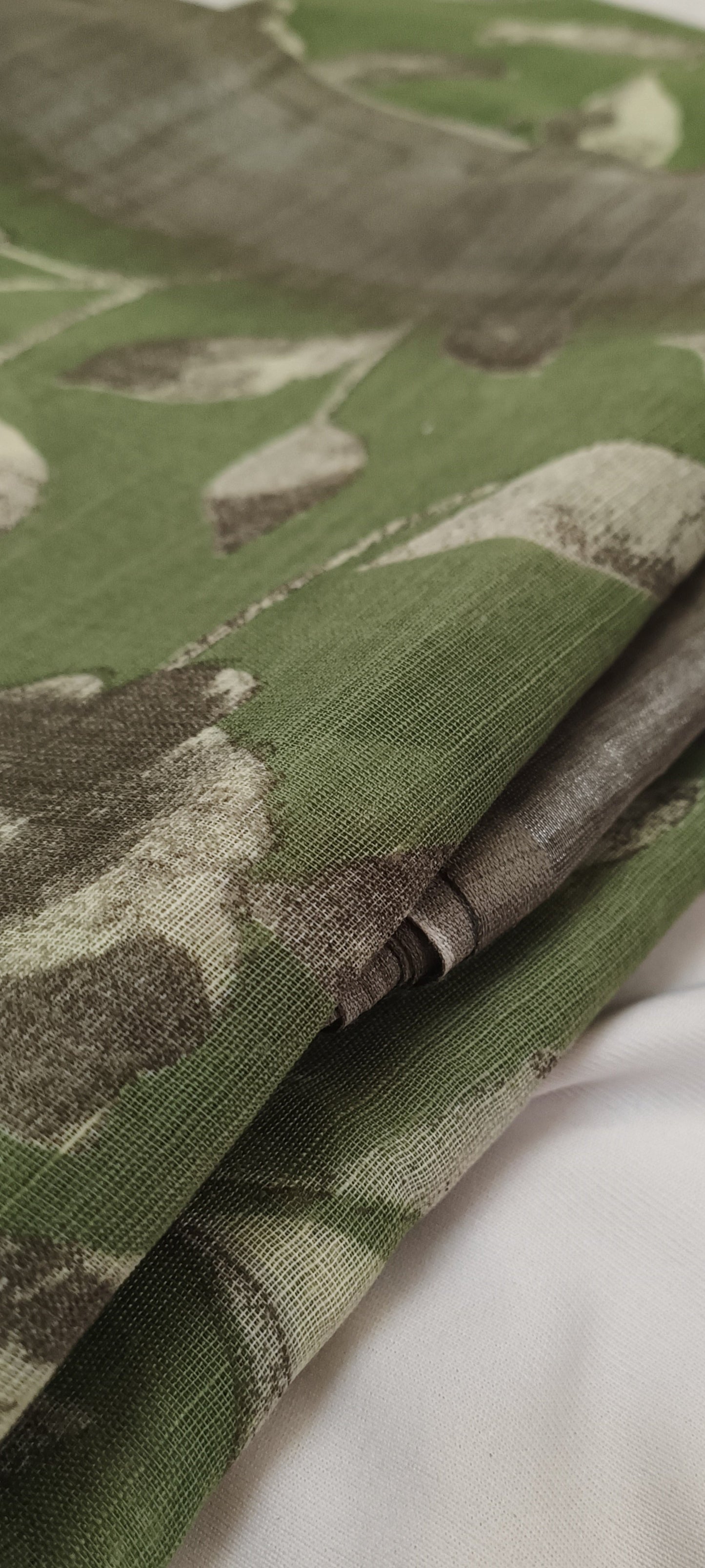 Vanashree Linen Saree with Sepia Floral Print