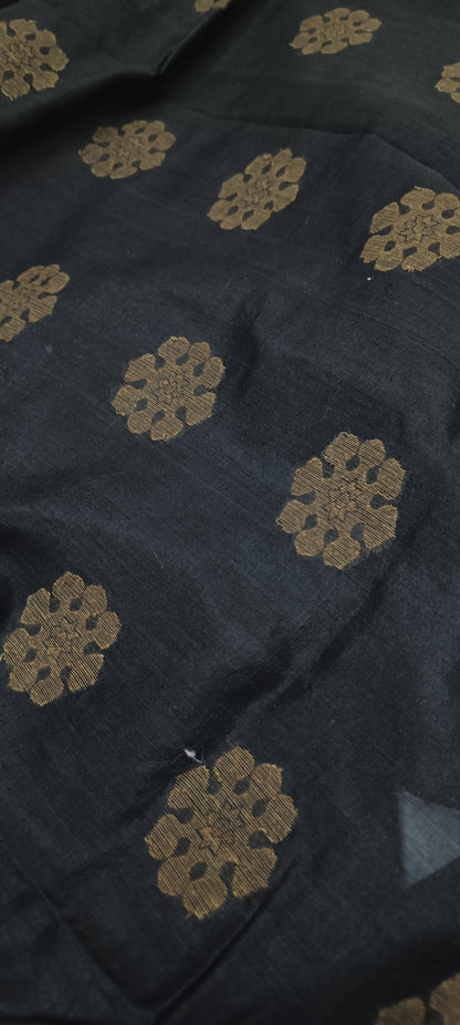 Kaalratri Gold Pure Silk Saree