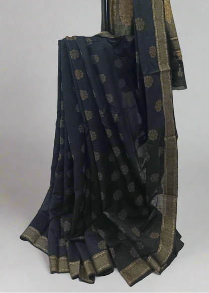Kaalratri Gold Pure Silk Saree