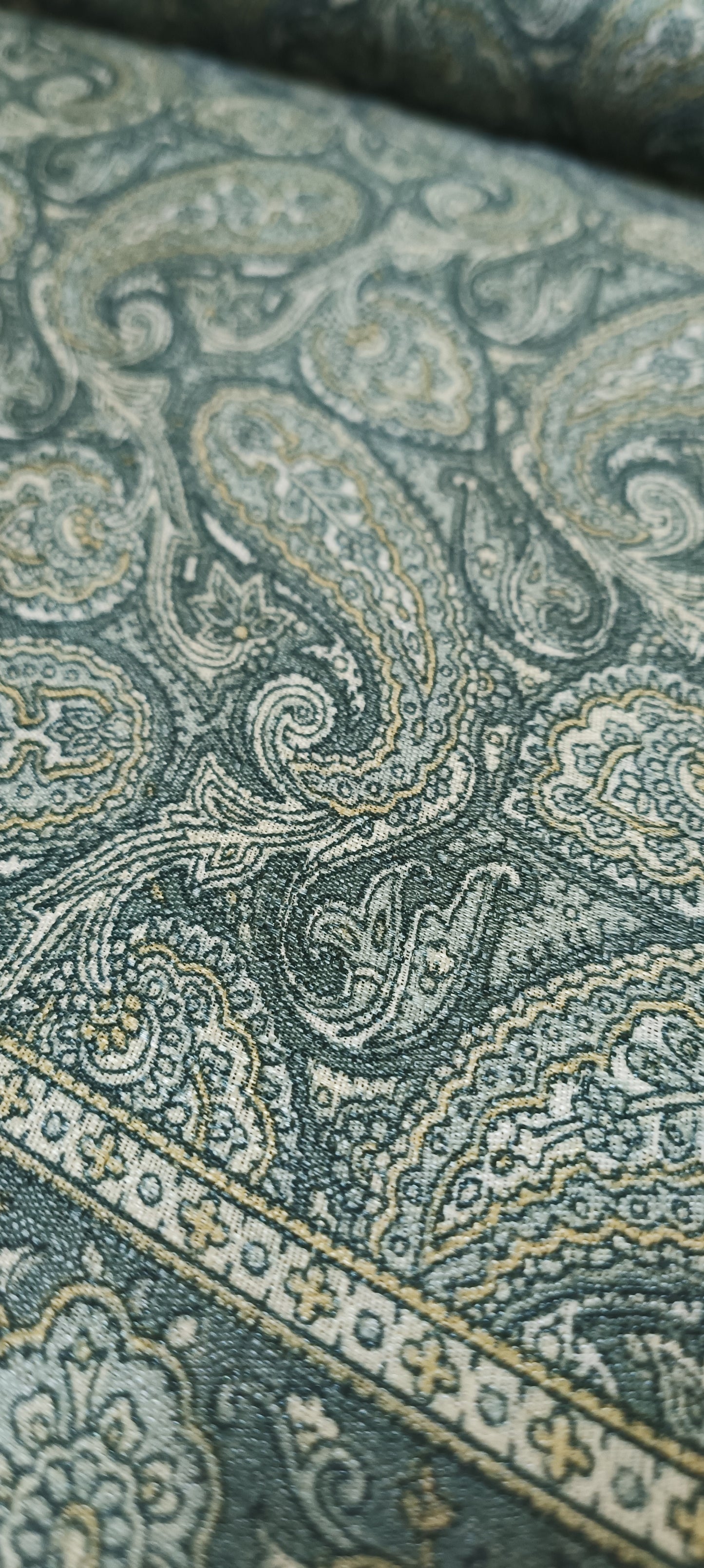 Moss Royal Paisley Print Saree
