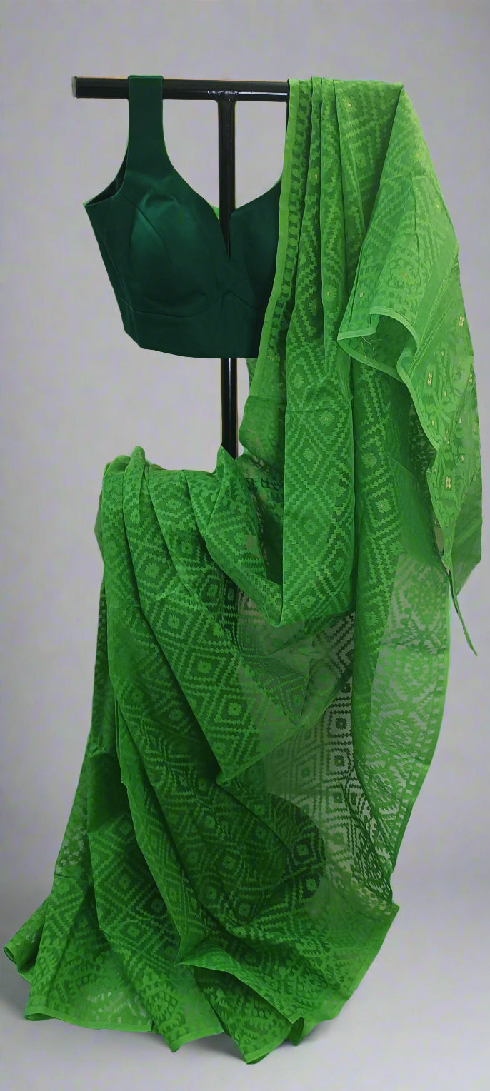 Parrot Whisper Dhakai Taant Saree