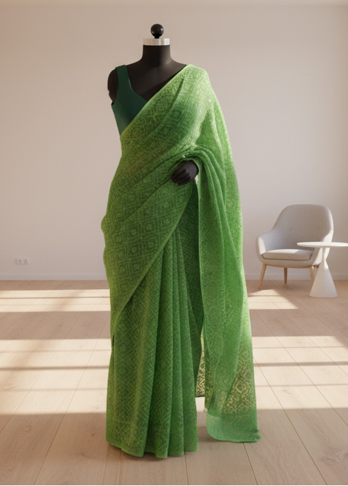 Parrot Whisper Dhakai Taant Saree