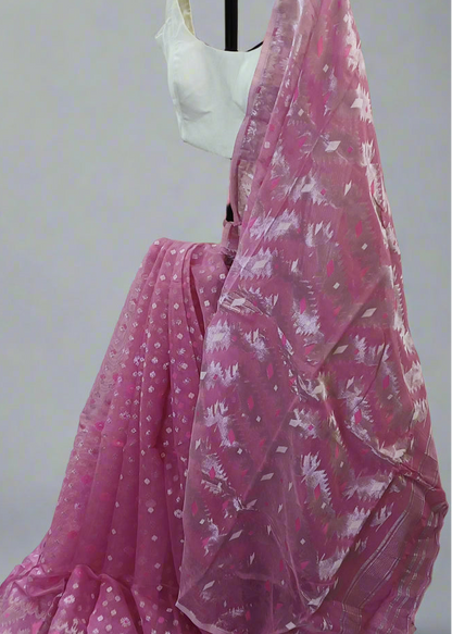 Gulchhadi Veil Dhakai Taant Saree