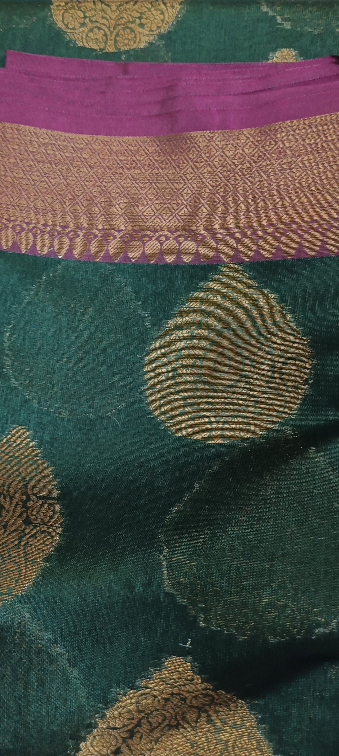 Mehruvana Green Zari Linen Saree