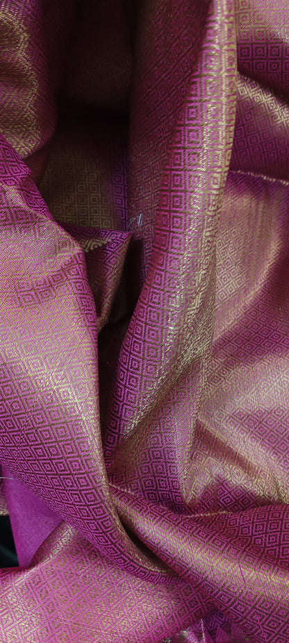 Mehruvana Green Zari Linen Saree