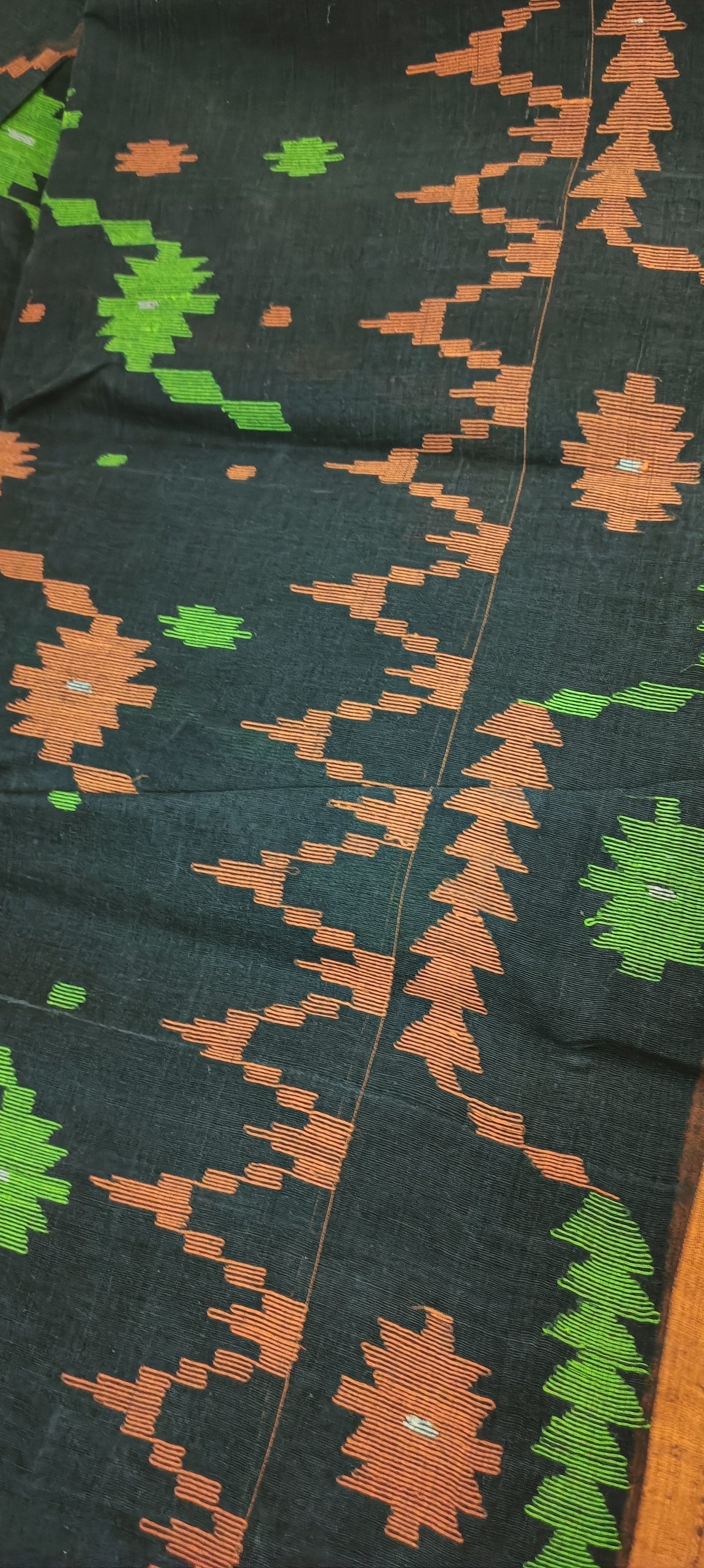 Kaal Pushpa Dhakai Taant Saree