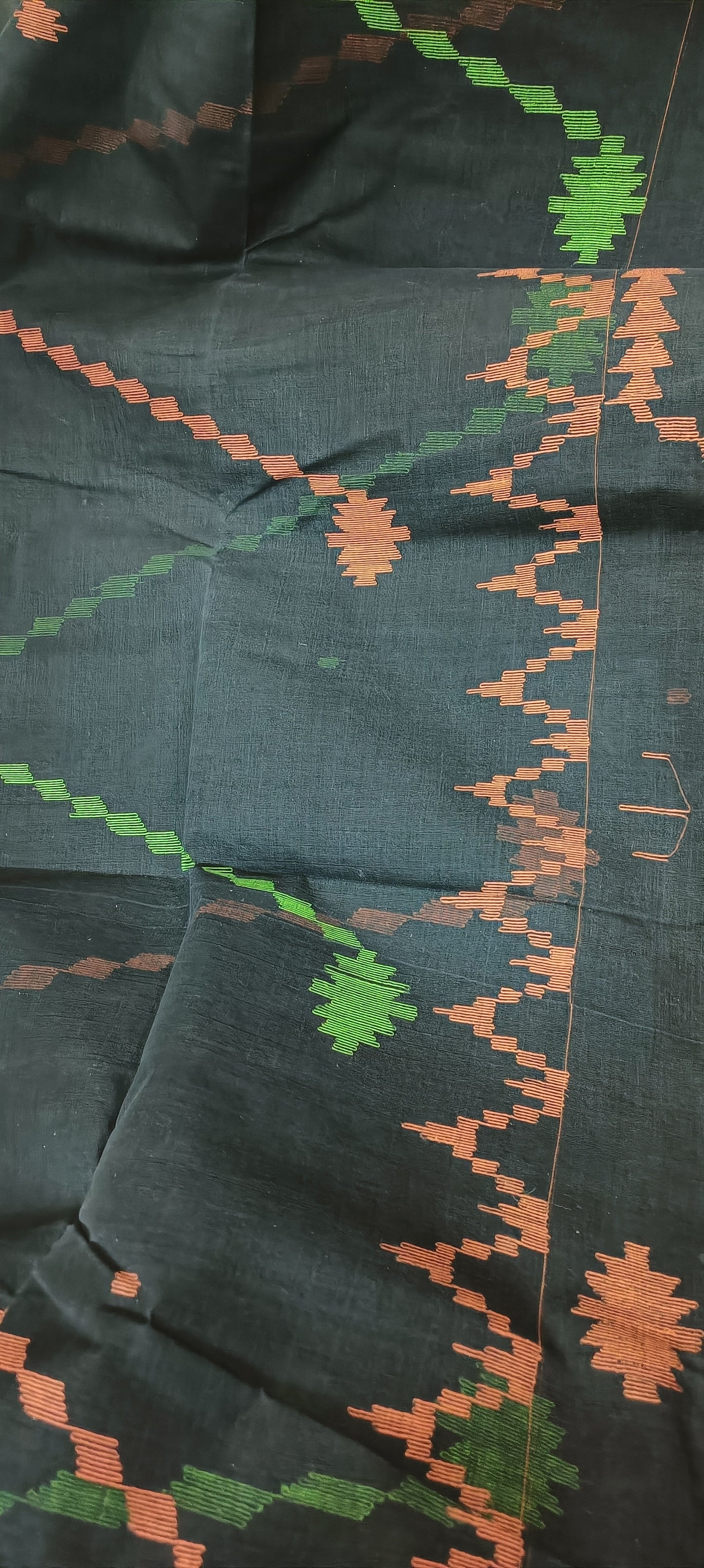 Kaal Pushpa Dhakai Taant Saree