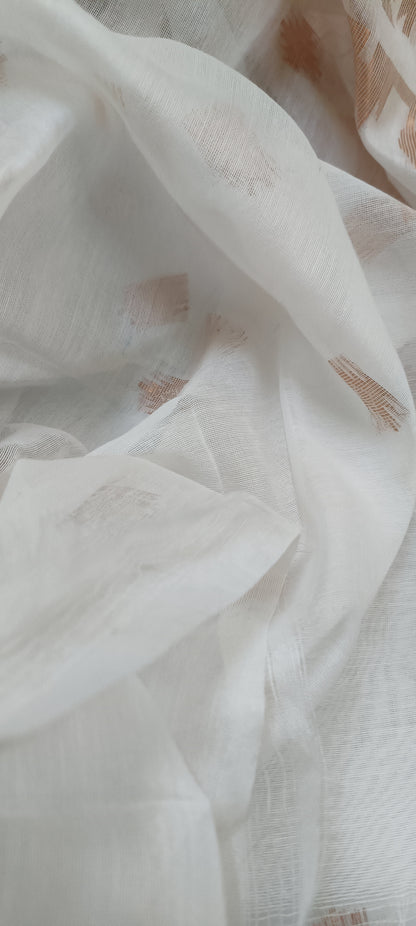 KOMOLKANTI White Jamdani Cotton Saree