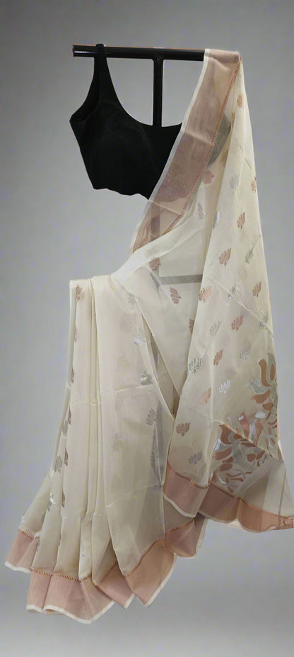 CHANDRAPUSHPO – Cream Jamdani Cotton Saree
