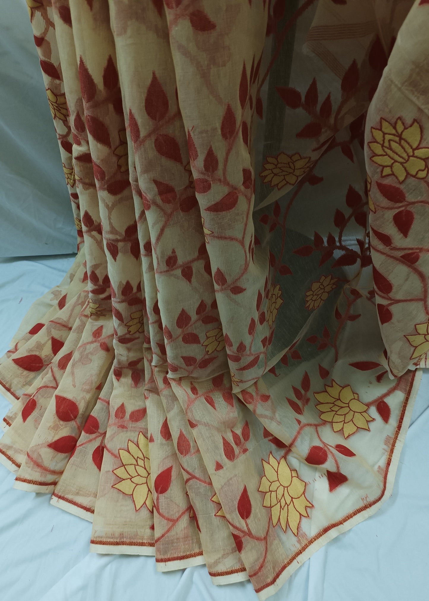 Komol Pankhuri Jamdani Cotton Saree