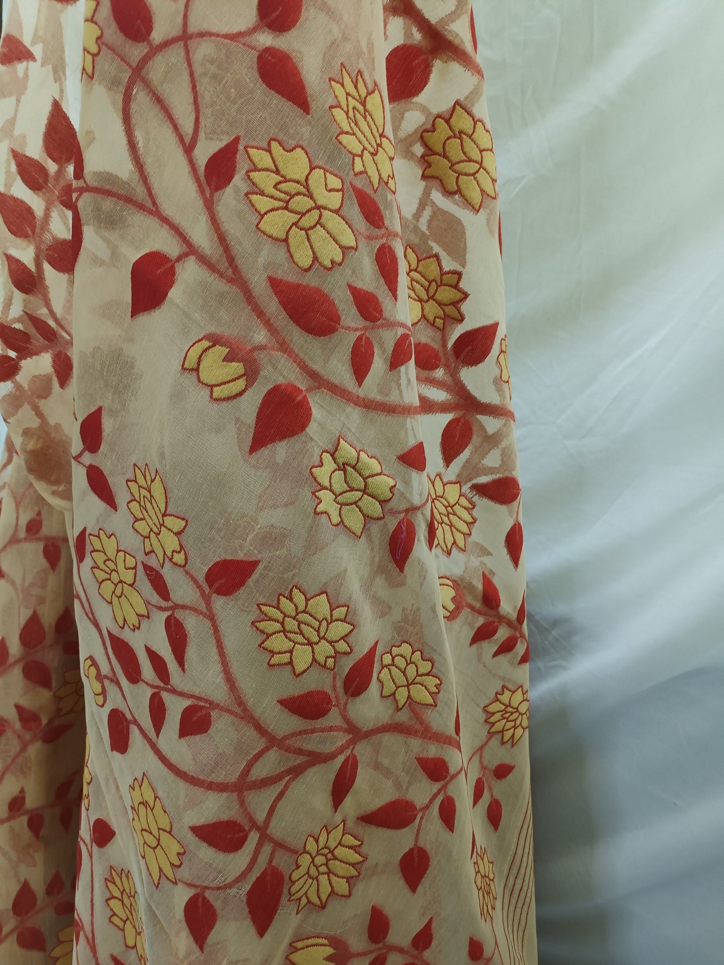 Komol Pankhuri Jamdani Cotton Saree