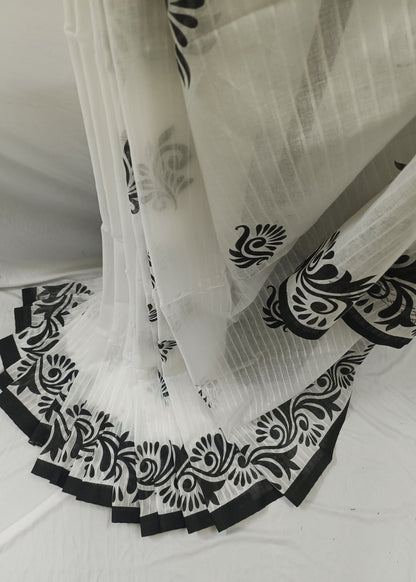 Shwet Rekha Cotton Saree