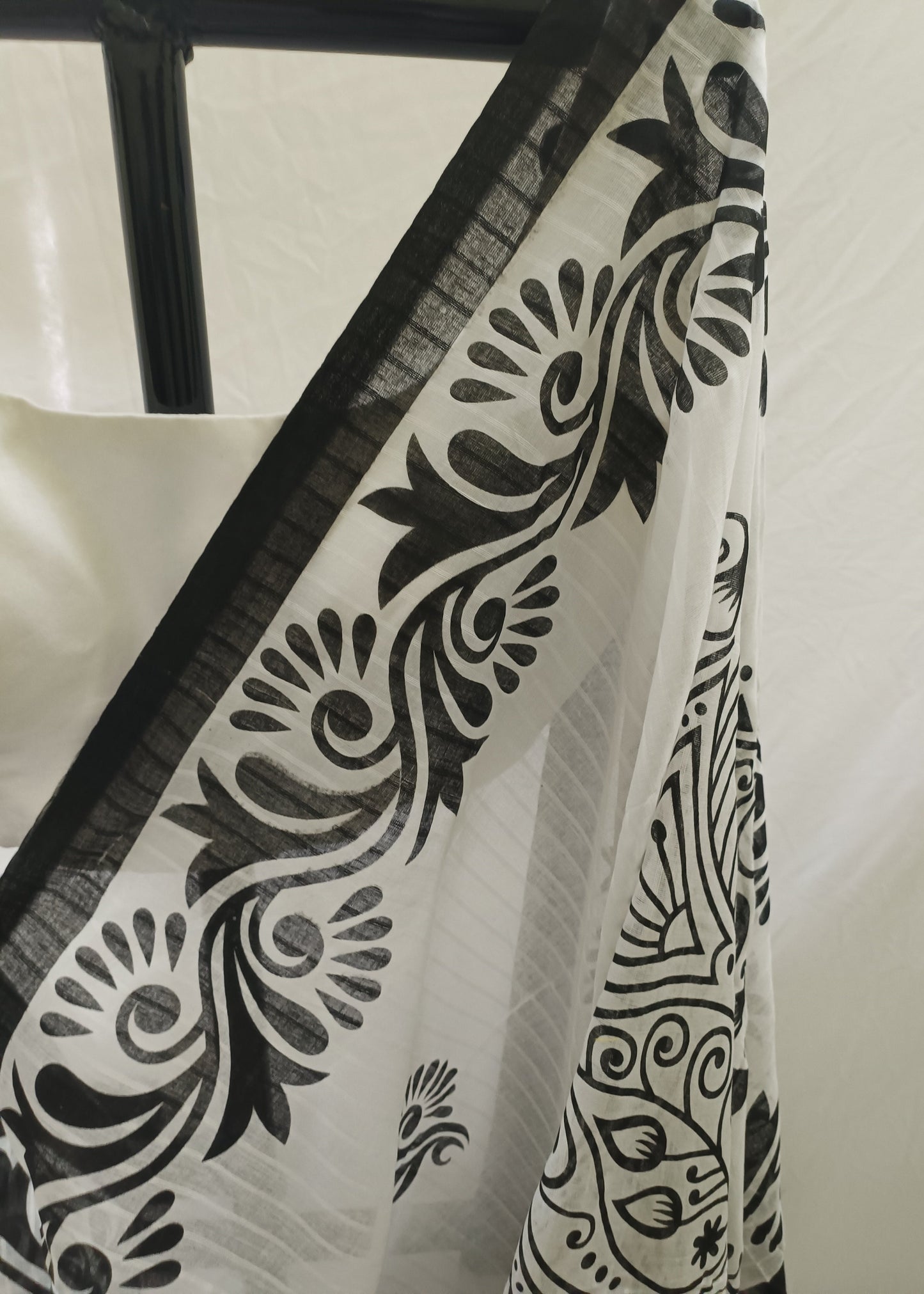 Shwet Rekha Cotton Saree