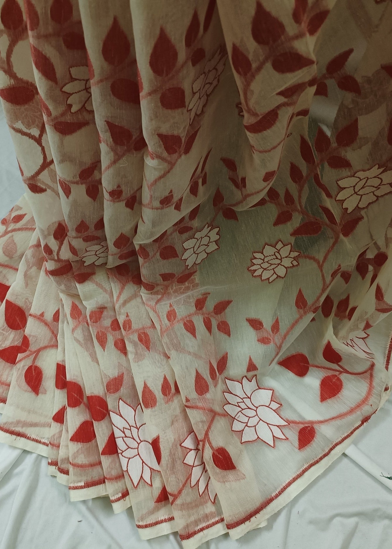 Kamal Jamdani Muslin Saree