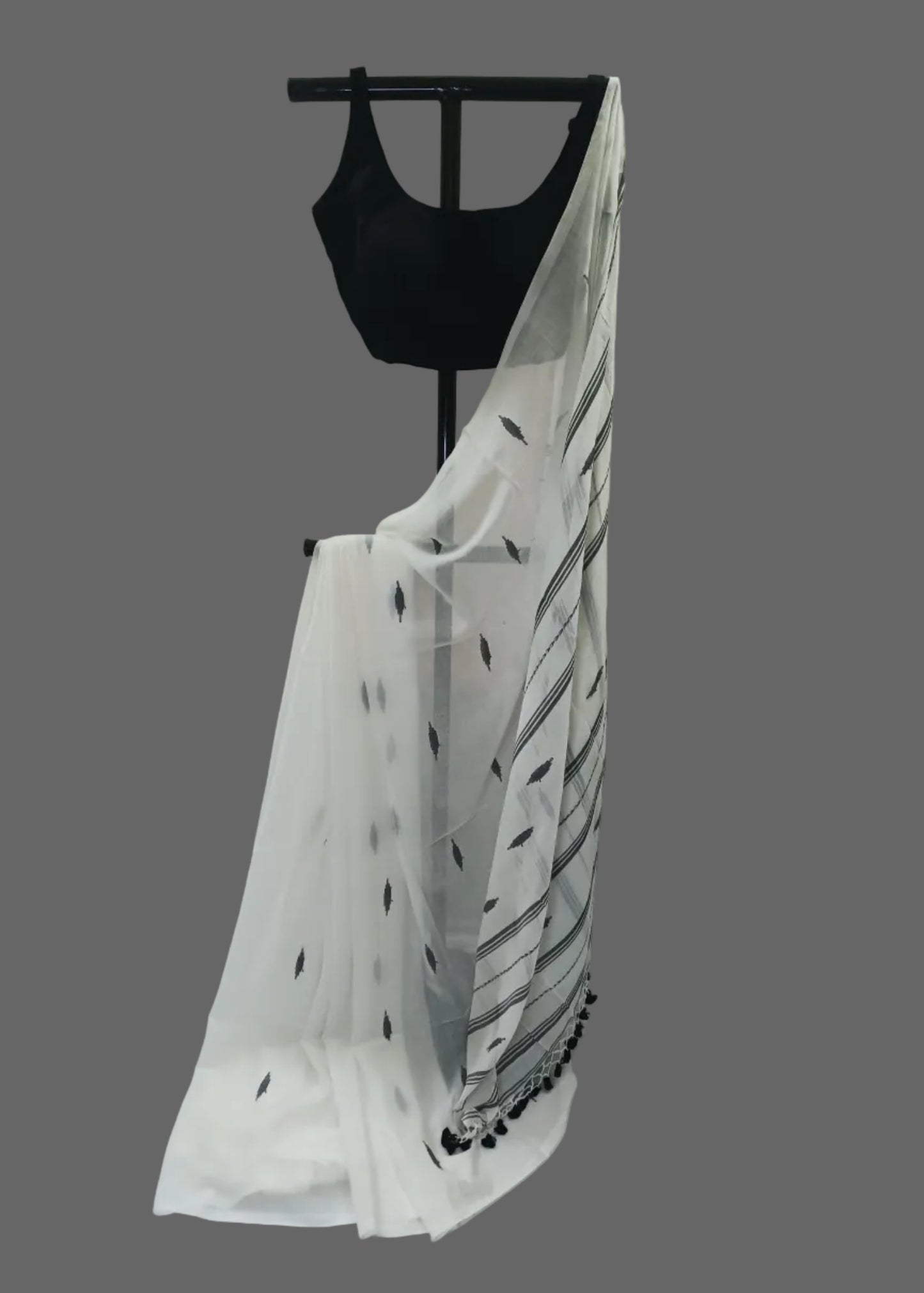 Aabha White Cotton Saree