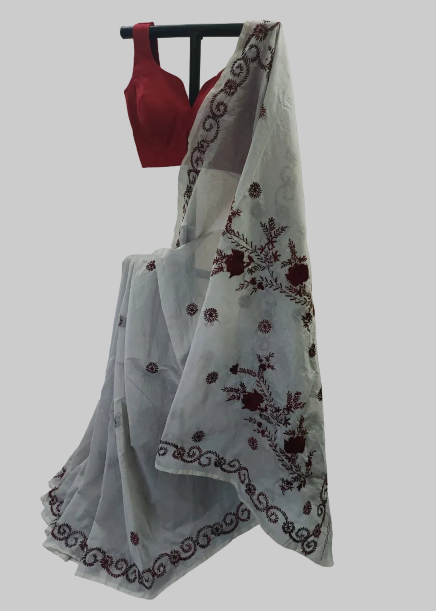 Mrinalini Ivory Threadwork Cotton Saree
