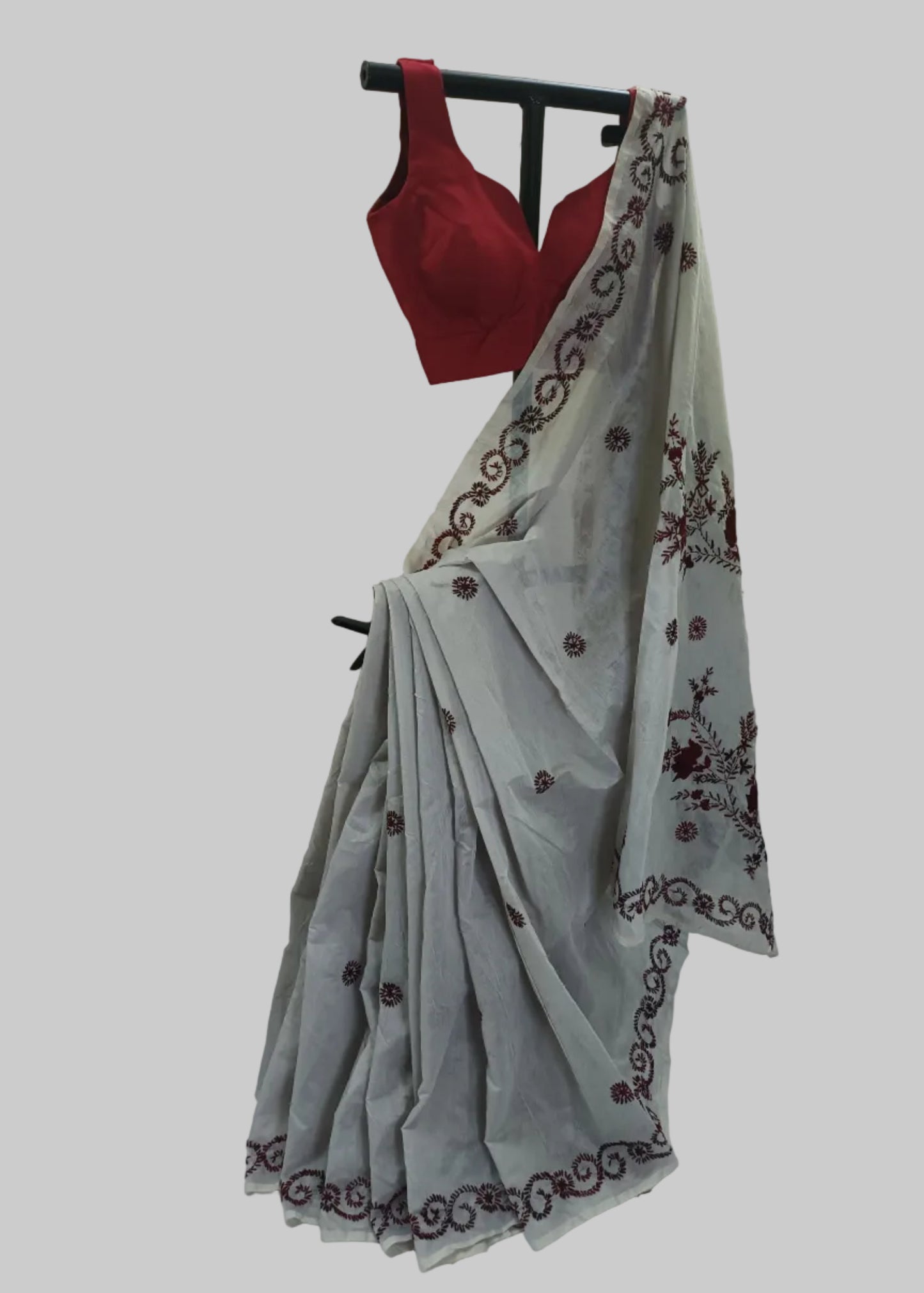Mrinalini Ivory Threadwork Cotton Saree