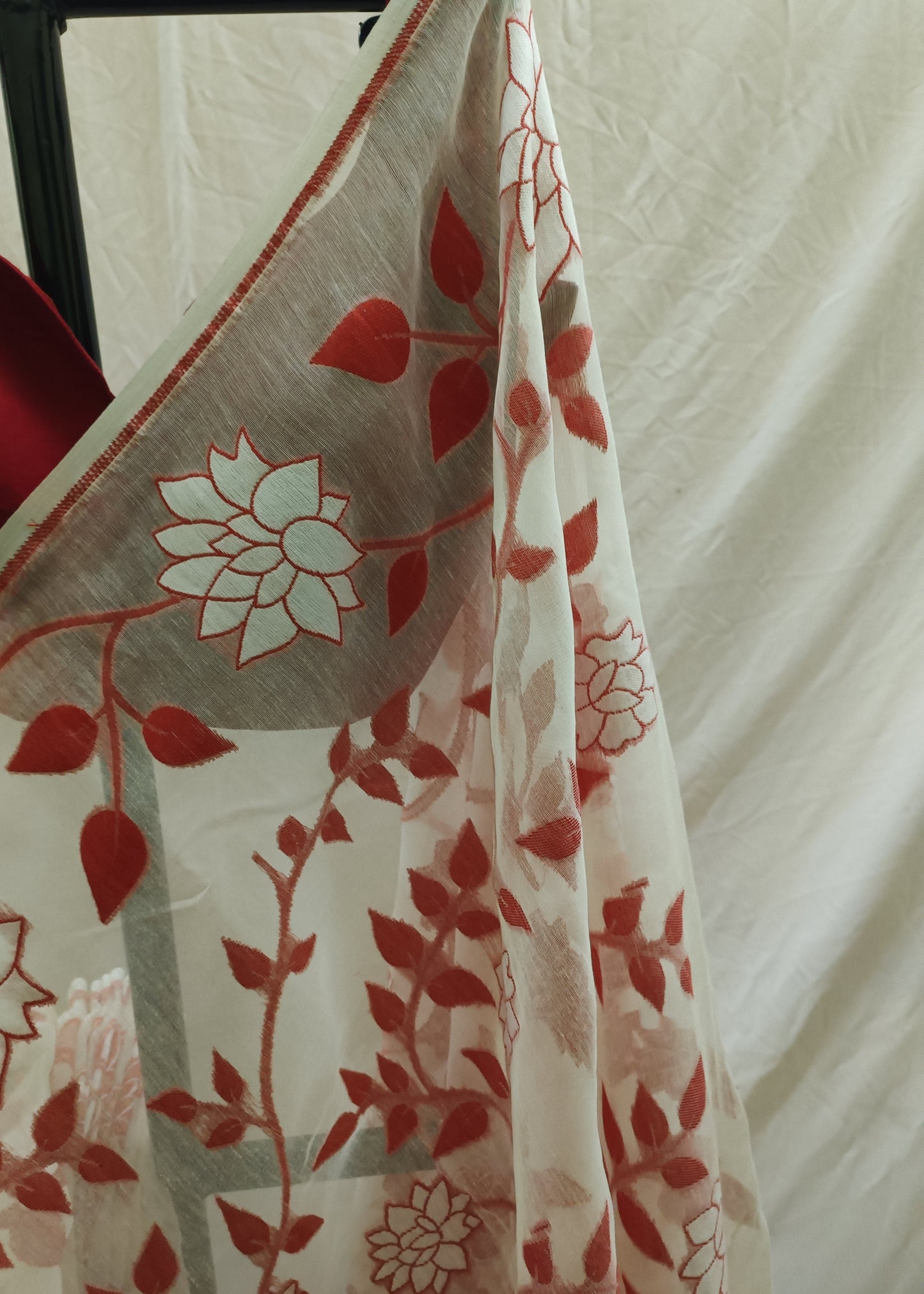 Kamal Jamdani Muslin Saree
