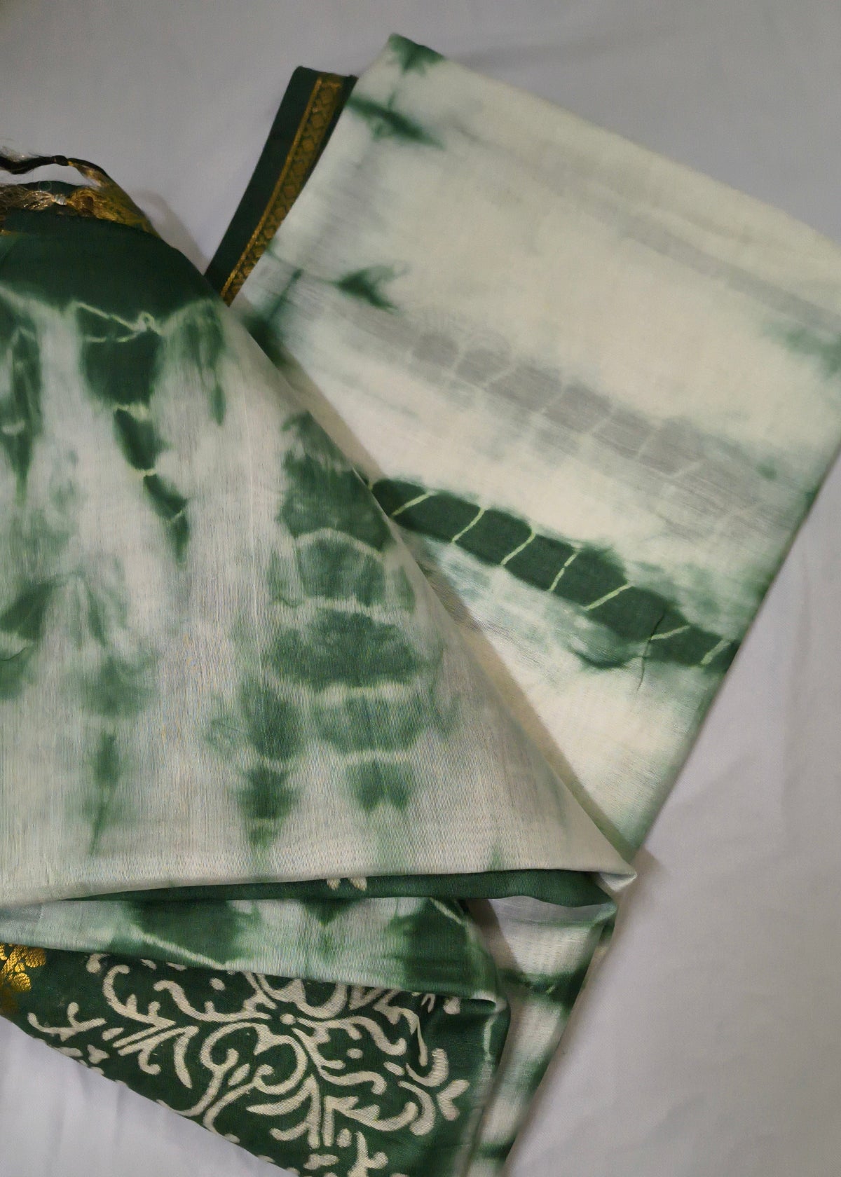 Vanya Tissue Linen Saree