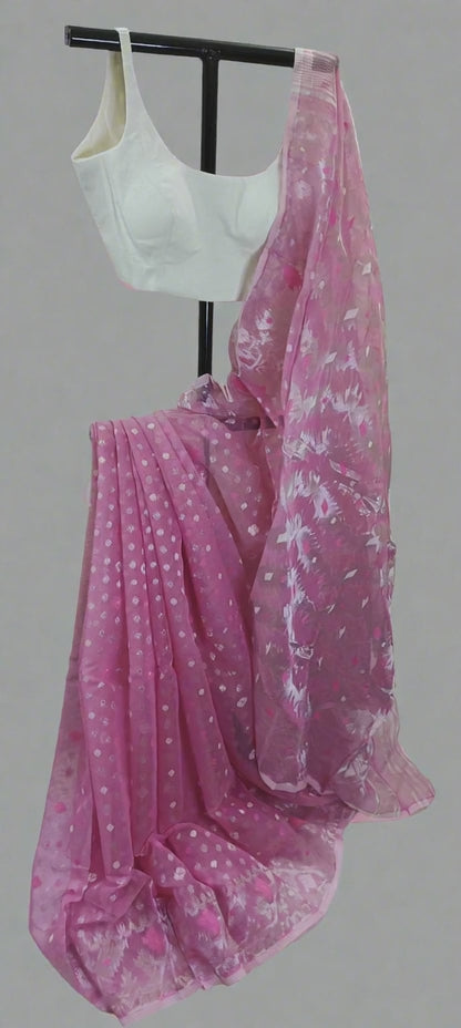 Gulchhadi Veil Dhakai Taant Saree